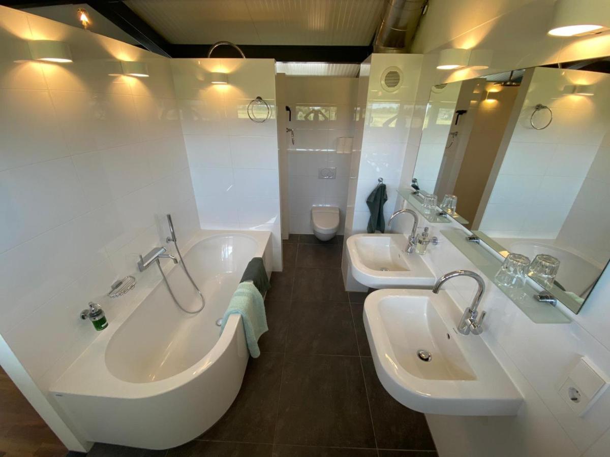 Hestar Husid, Het Luxe Paardenhuis ウェースプ エクステリア 写真